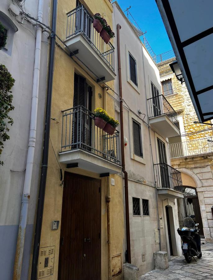 Palazzo Barone,Nel Cuore Del Borgo Antico. Apartment Bari Exterior photo
